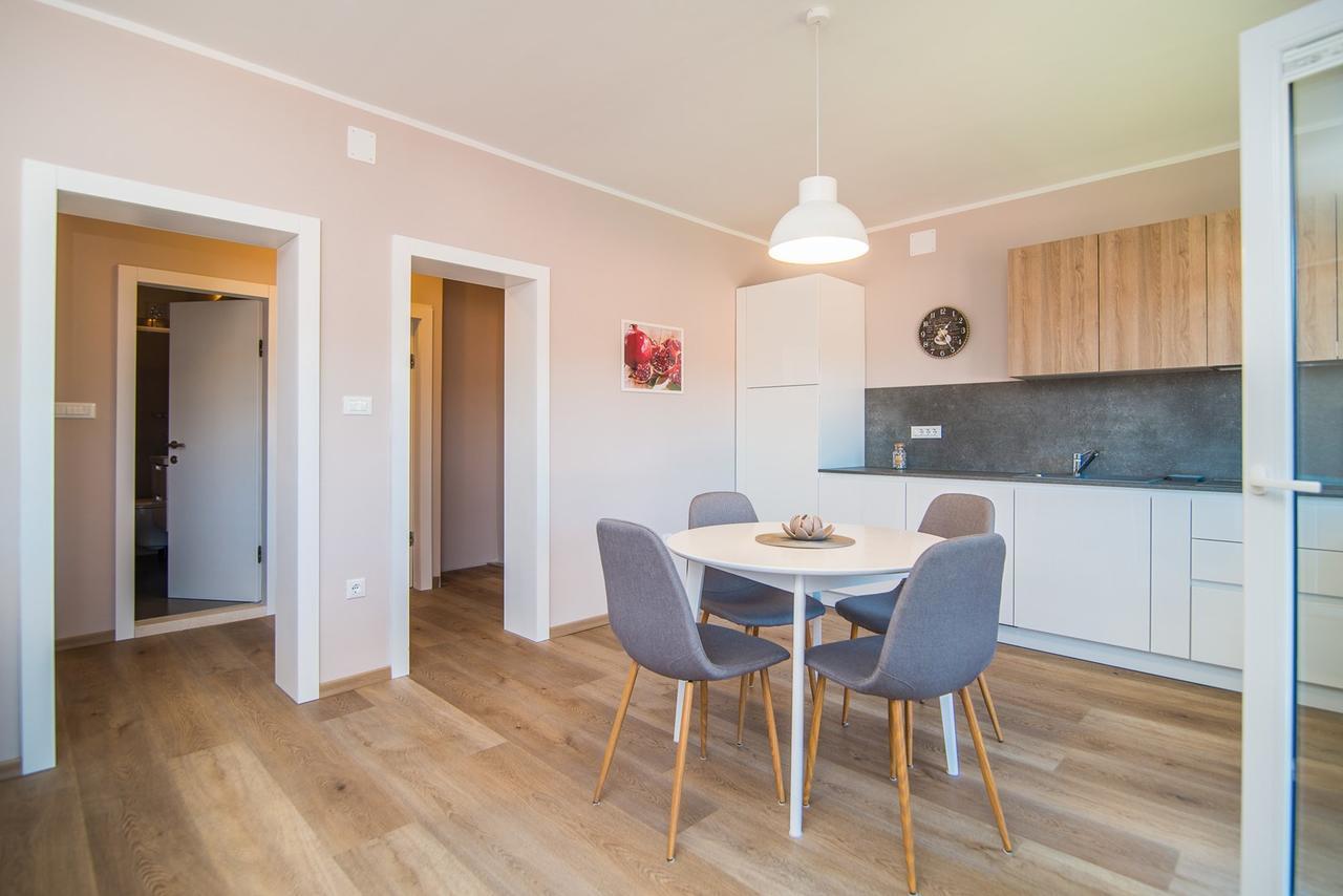 Apartment Lili Πόρετς Εξωτερικό φωτογραφία