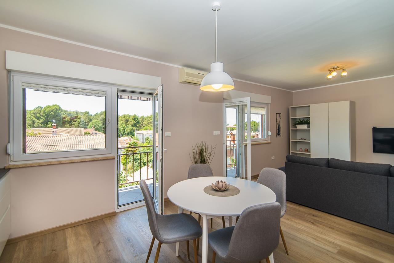 Apartment Lili Πόρετς Εξωτερικό φωτογραφία